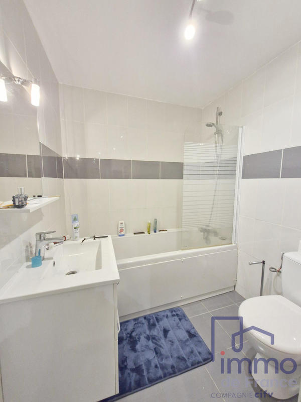 Appartement - 109 m² - 6 pièces