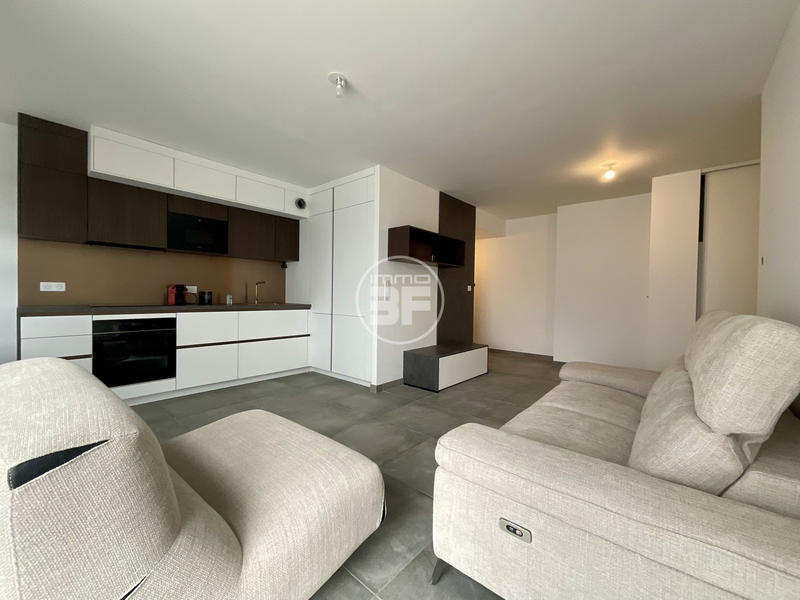 Appartement - 86 m² - 4 pièces