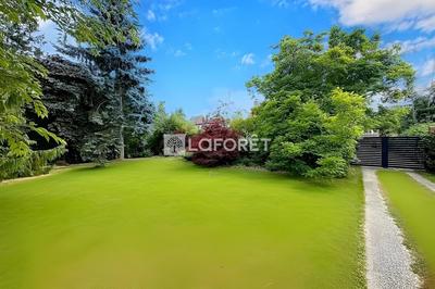 Demeure - 106 m² - 6 pièces