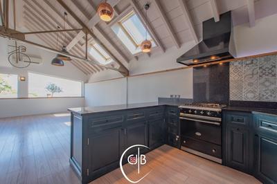 Appartement - 156 m² - 4 pièces