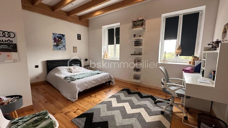 Mas - 560 m² - 6 pièces