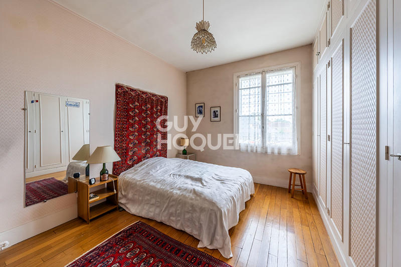 Maison - 182 m² - 9 pièces