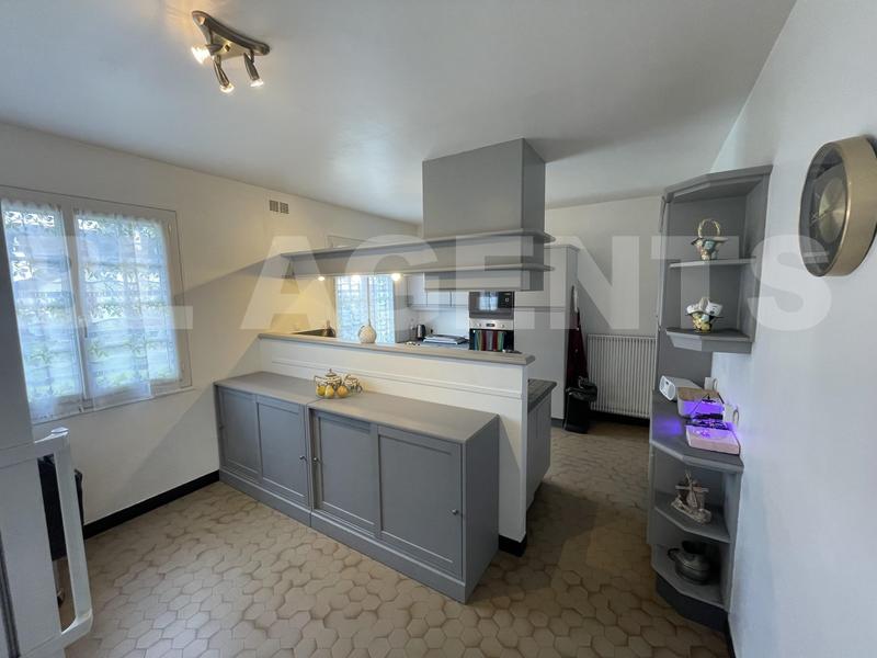 Propriété - 200 m² - 7 pièces