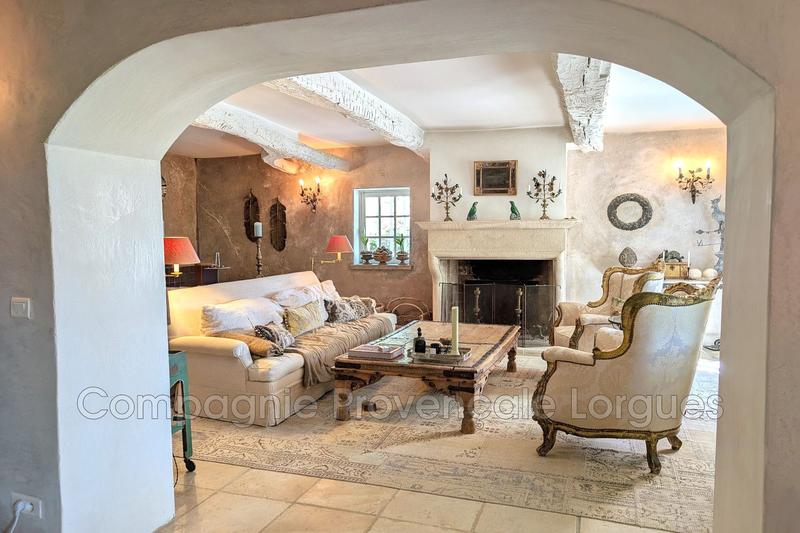 Maison - 499 m² - 8 pièces