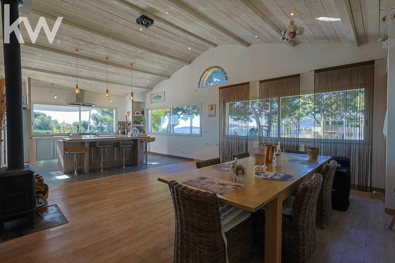 Maison contemporaine - 200 m² - 5 pièces