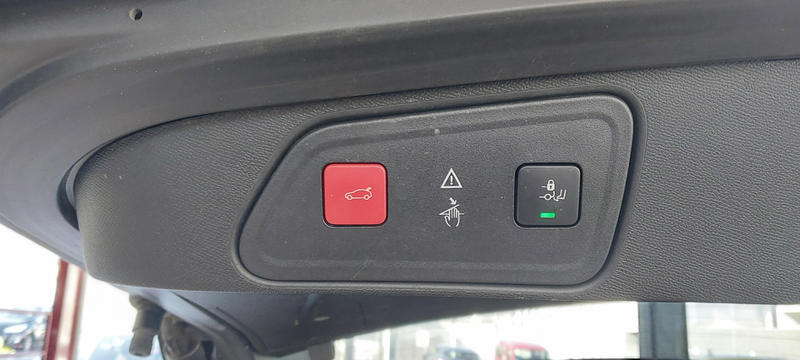 Peugeot 3008 II Hybrid4 300 e-Eat8 Gt