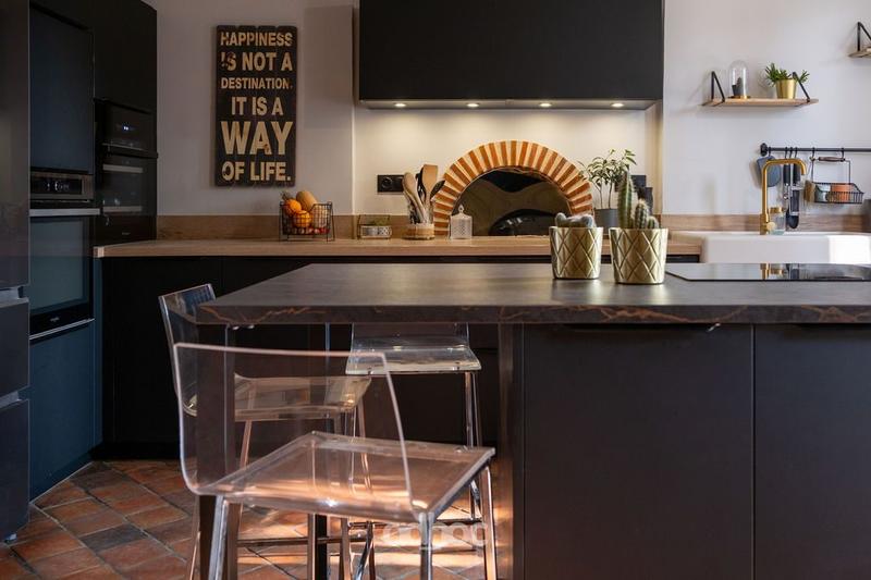 Maison ancienne - 220 m² - 7 pièces