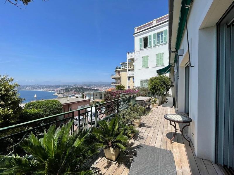 Appartement - 143 m² - 4 pièces