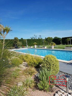 Maison contemporaine - 220 m² - 7 pièces