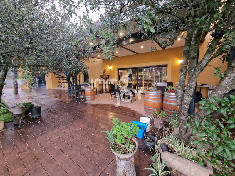 Villa - 268 m² - 7 pièces