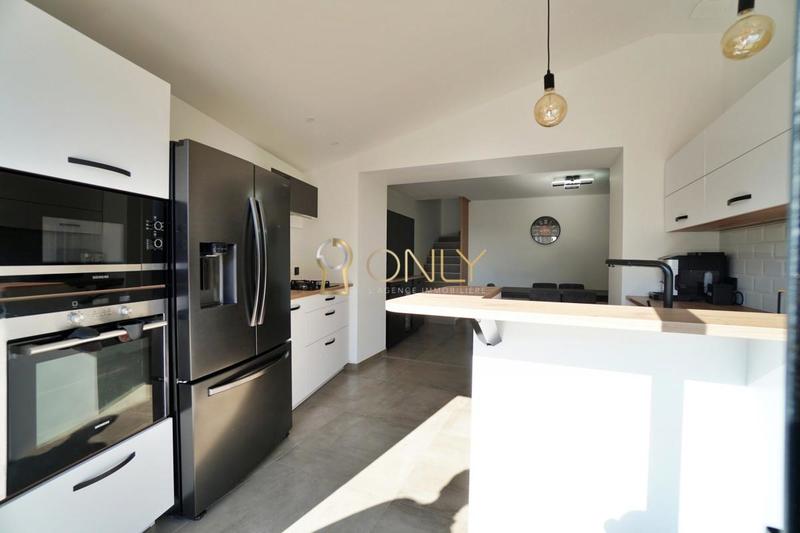 Villa - 137 m² - 5 pièces