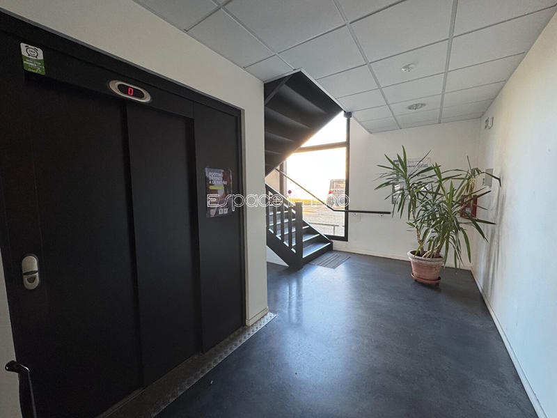 Bureau - 36 m² - 1 pièce