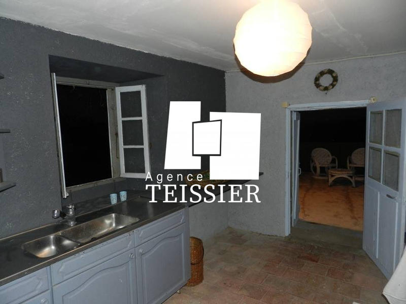 Maison - 300 m² - 14 pièces