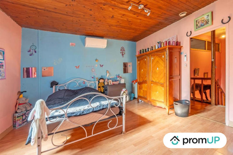 Maison - 180 m² - 6 pièces