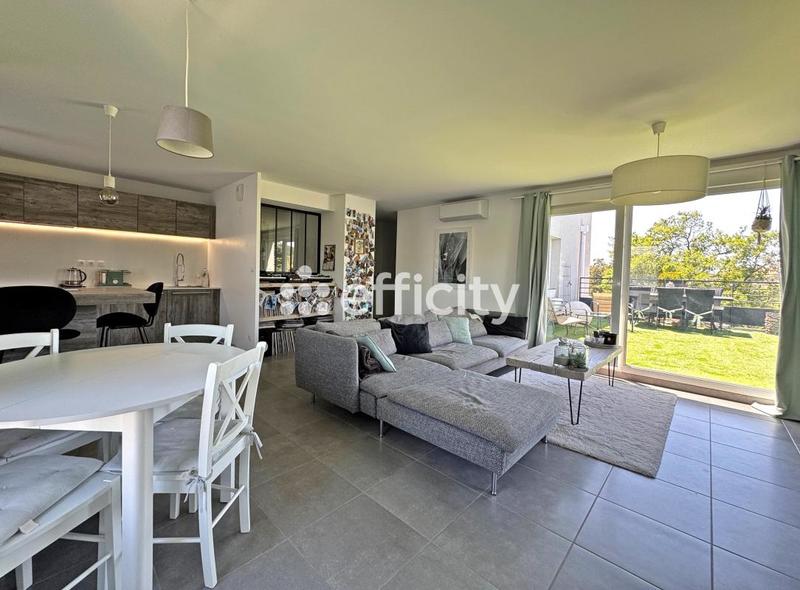 Appartement - 79 m² - 3 pièces