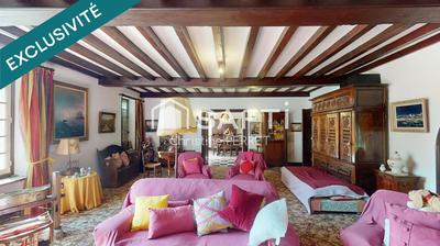 Maison - 446 m² - 15 pièces