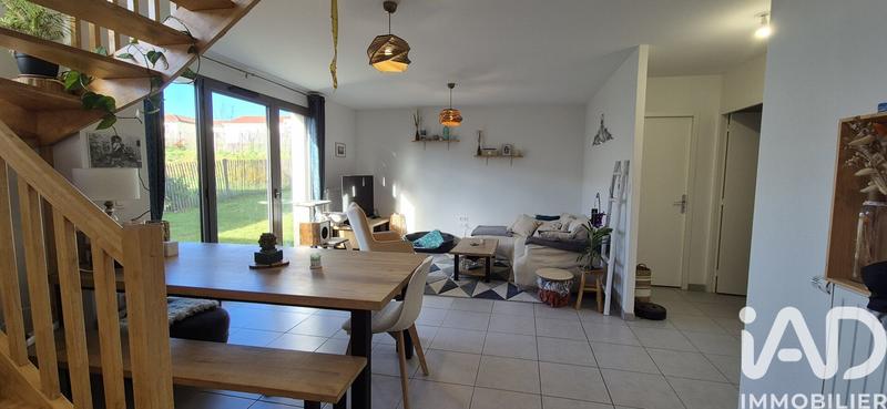 Maison - 90 m² - 4 pièces