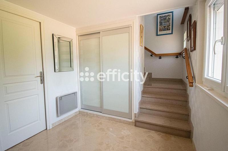 Villa - 171 m² - 8 pièces