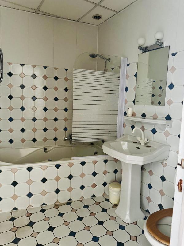 Appartement - 730 m² - 22 pièces