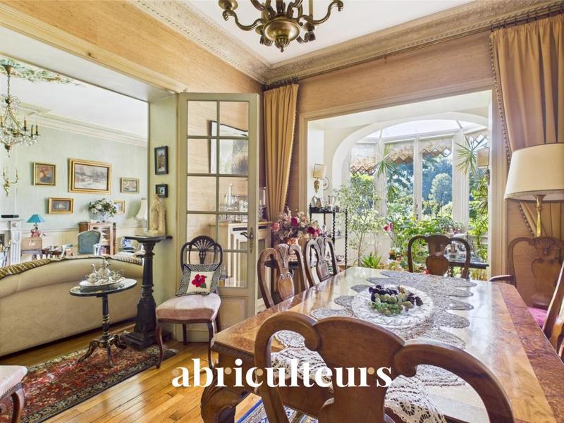 Appartement ancien - 165 m² - 6 pièces