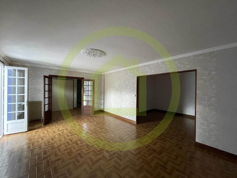 Maison - 93 m² - 4 pièces