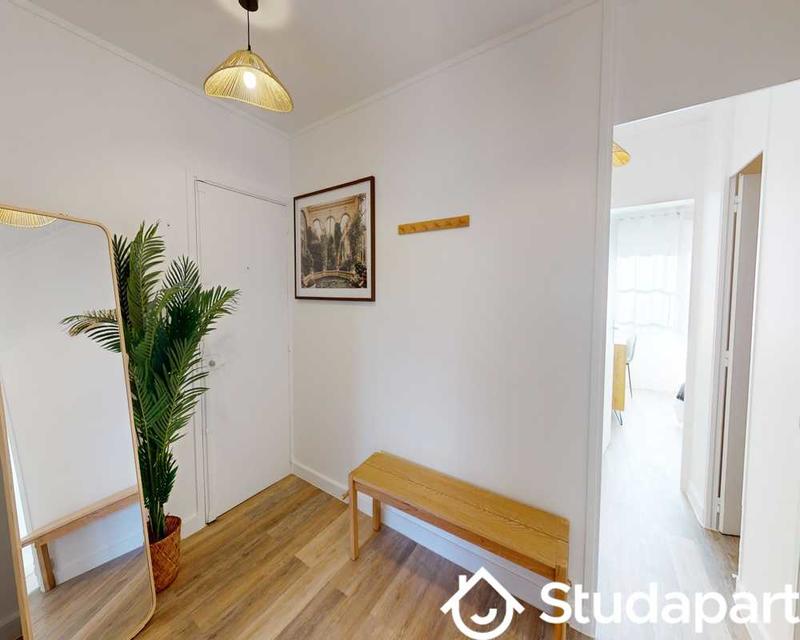 Chambre - 100 m² - 1 pièce