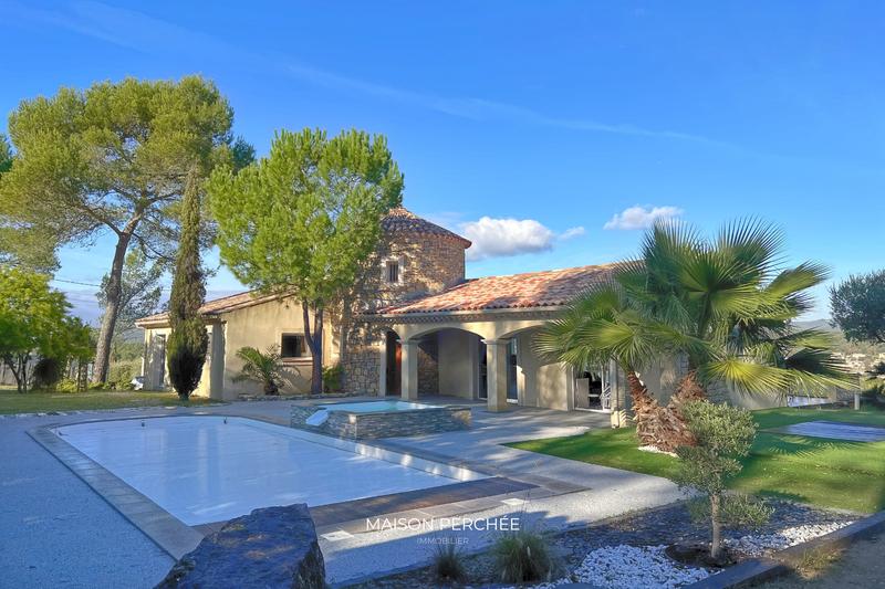 Villa - 196 m² - 7 pièces