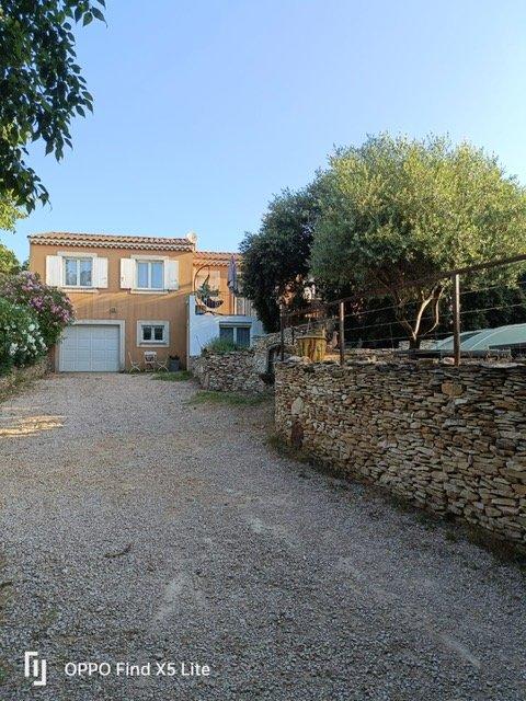 Maison - 178 m² - 6 pièces