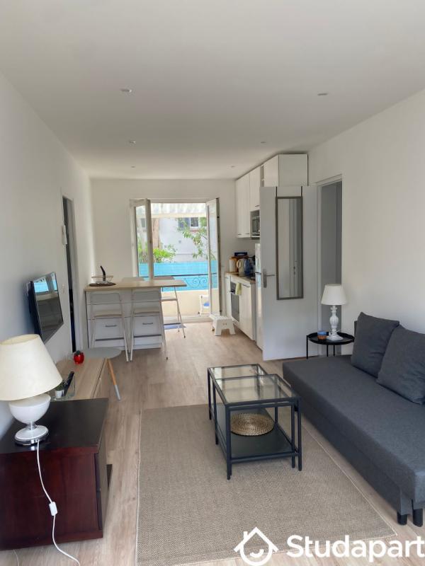 Chambre - 9 m² - 1 pièce