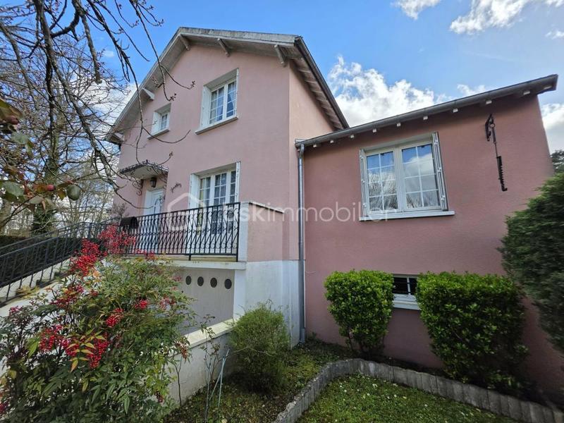 Maison ancienne - 122 m² - 6 pièces