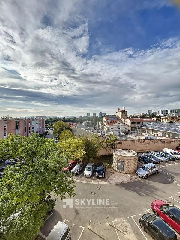 Appartement - 82 m² - 5 pièces