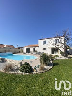 Maison - 161 m² - 5 pièces