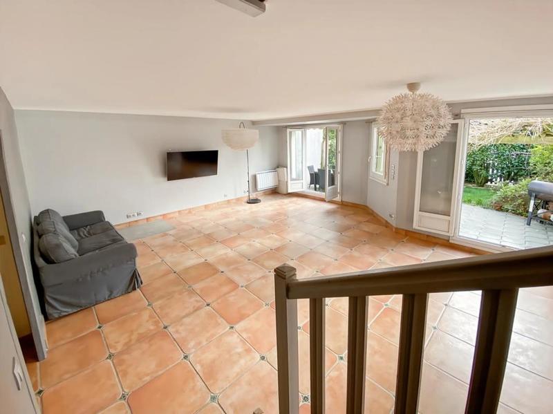 Maison - 141 m² - 7 pièces