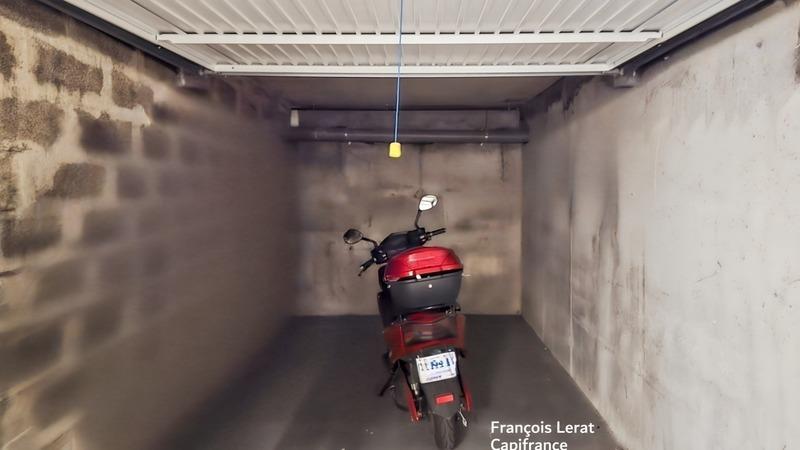 Local d'activité / Entrepôt - 83 m² - 6 pièces