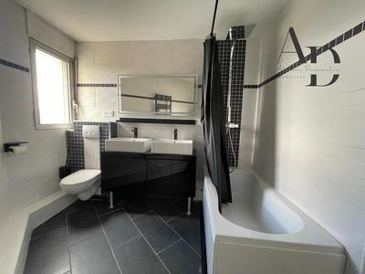 Appartement - 75 m² - 4 pièces