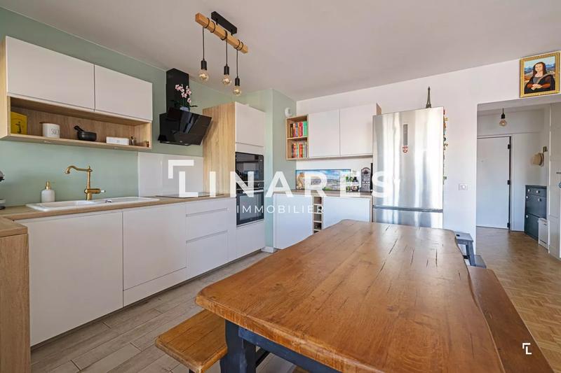 Appartement - 93 m² - 4 pièces