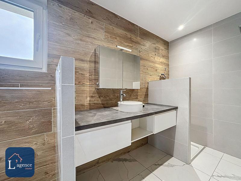 Villa - 228 m² - 8 pièces