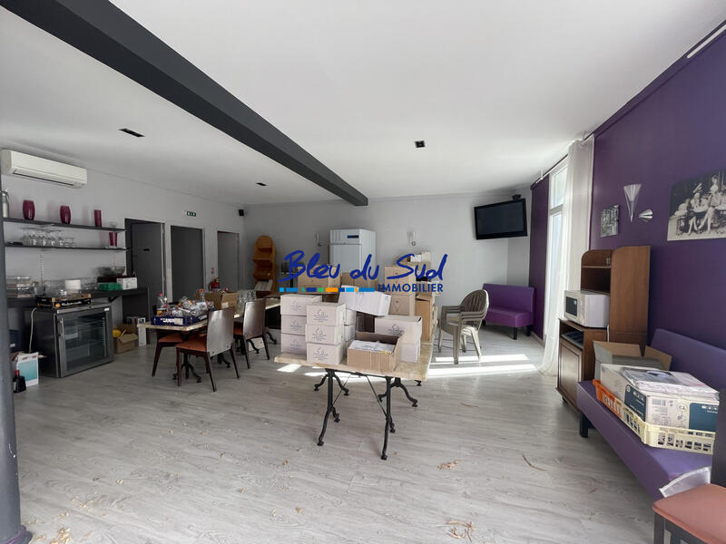 Maison - 222 m² - 3 pièces