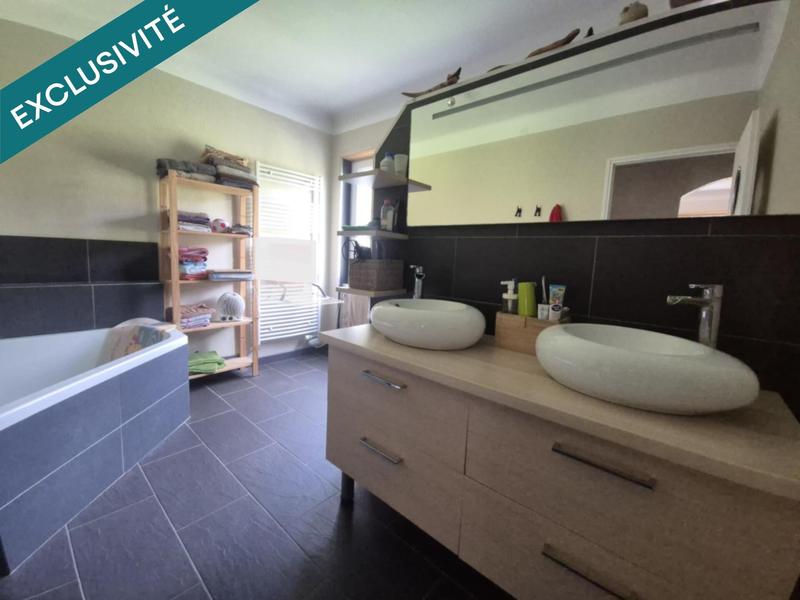 Maison - 195 m² - 7 pièces