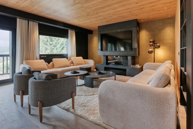 Châlet - 450 m² - 9 pièces