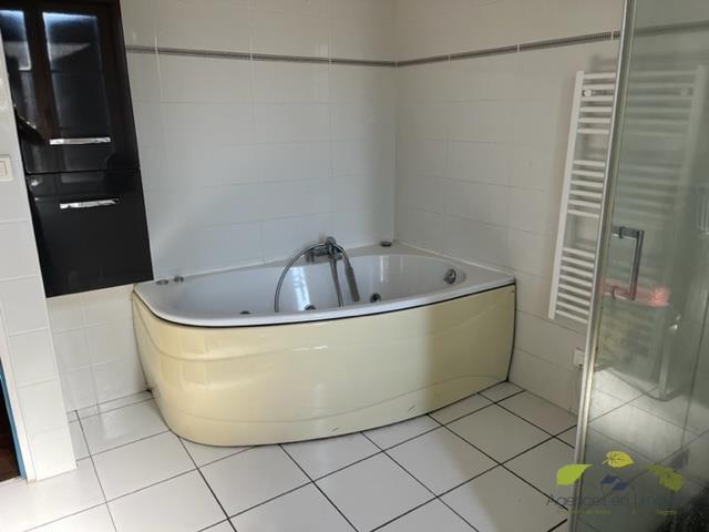 Maison de bourg - 200 m² - 9 pièces