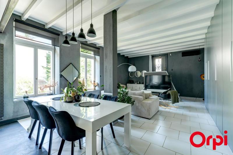 Appartement - 145 m² - 5 pièces