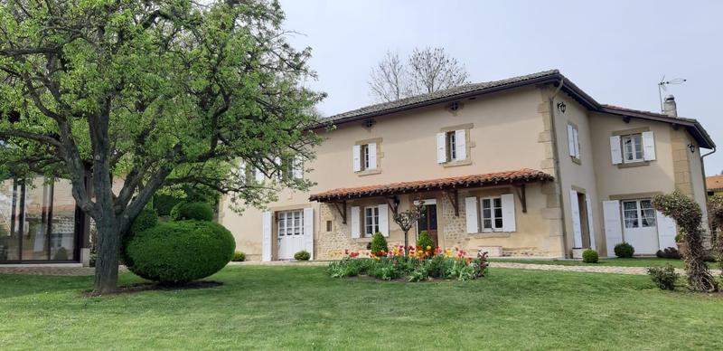 Maison - 250 m² - 8 pièces
