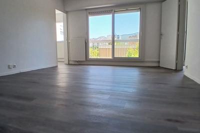 Appartement - 79 m² - 4 pièces