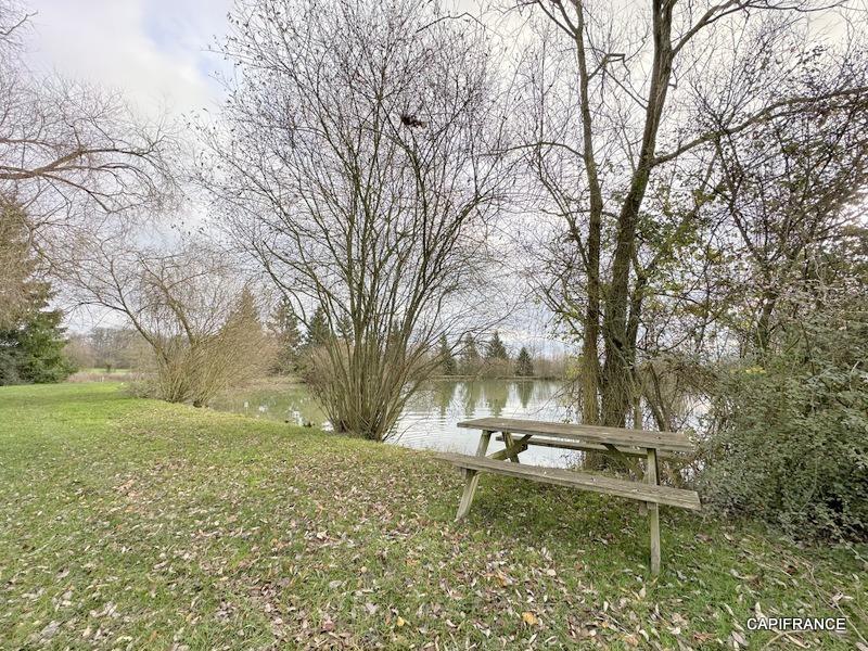 Terrain de loisirs - 25 730 m²