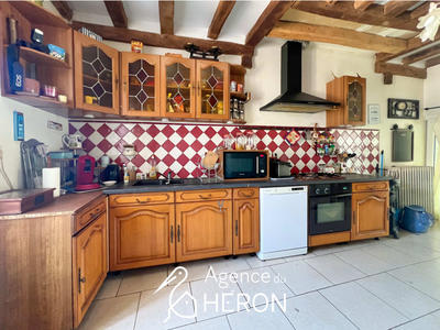 Maison - 177 m² - 9 pièces