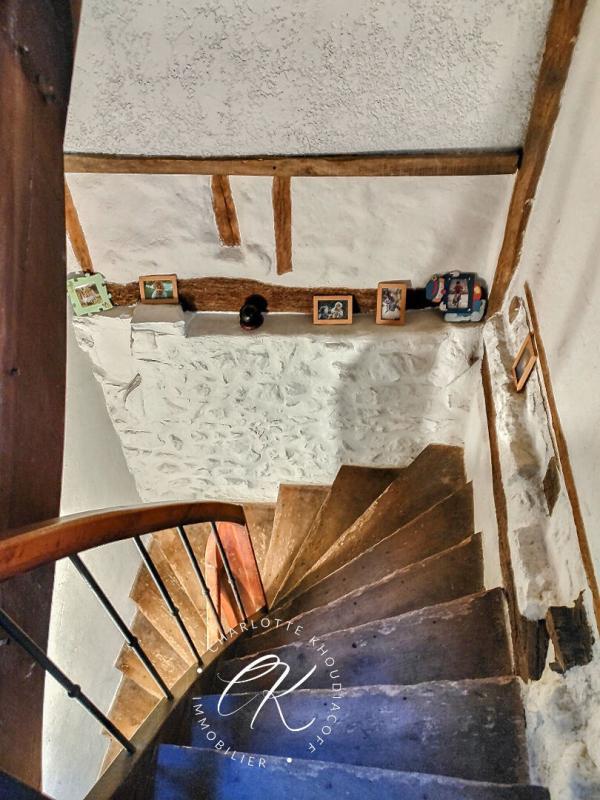 Maison - 325 m² - 9 pièces