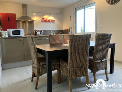 Maison - 90 m² - 3 pièces