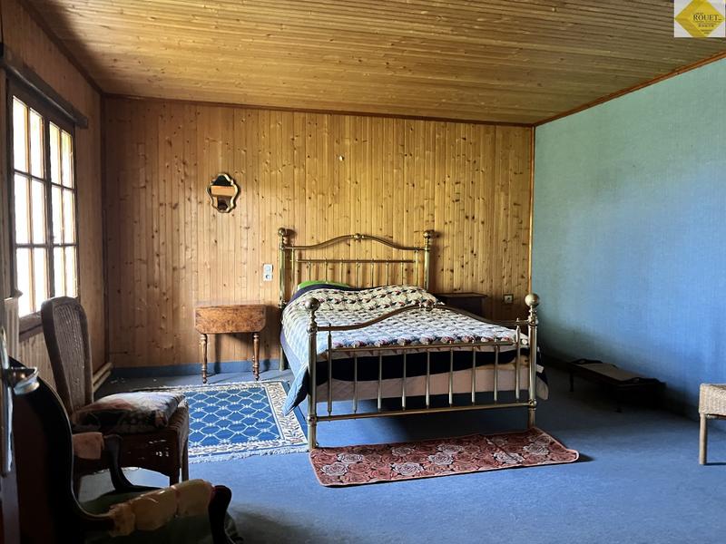 Maison - 234 m² - 8 pièces