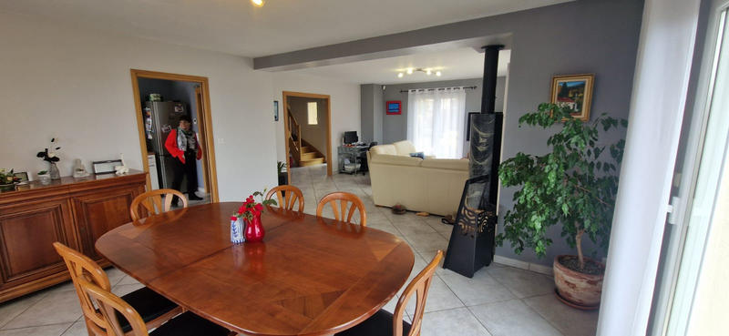 Maison - 142 m² - 6 pièces